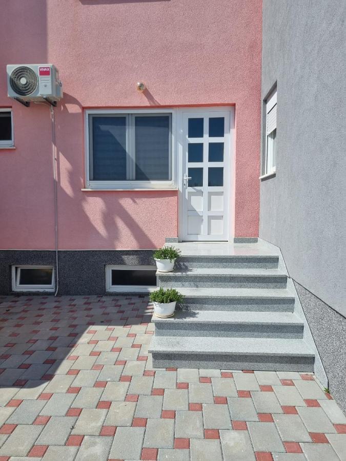 Apartmani Toni Drniš Εξωτερικό φωτογραφία