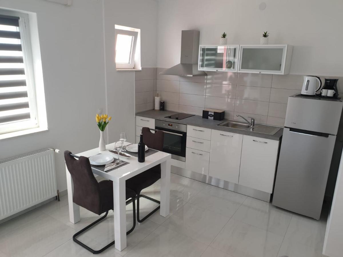 Apartmani Toni Drniš Εξωτερικό φωτογραφία