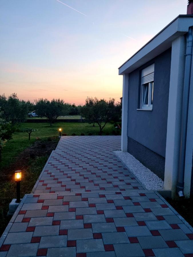 Apartmani Toni Drniš Εξωτερικό φωτογραφία