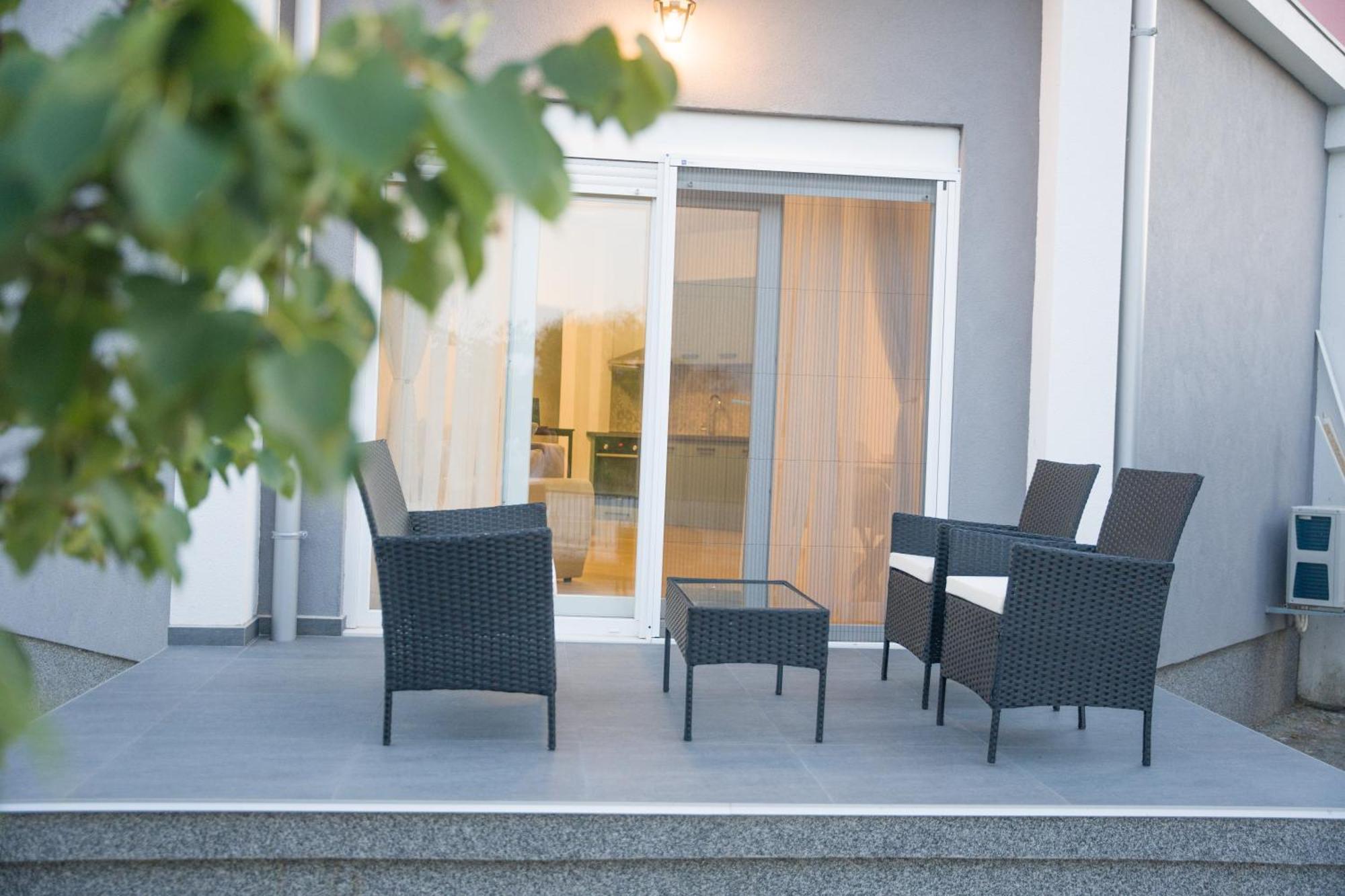 Apartmani Toni Drniš Εξωτερικό φωτογραφία